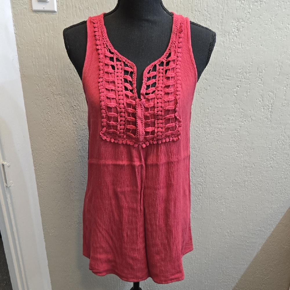 Magnolia Grace Nova Crochets Sleeveless Top